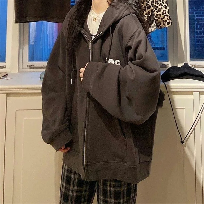 2022 New Winter Zipper Ladies Hoodie American Letter Embroidery Printed Long Sleeve Jacket Women Casual Sweatshirt
2022 New Winter Zipper Ladies Hoodie American Letter Embroidery Printed Long Sleeve Jacket Women Casual Sweatshirt