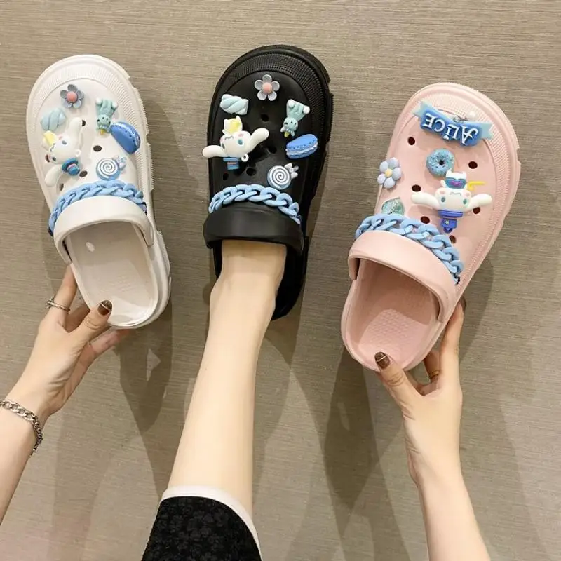 Kawaii Sanrioed Cinnamoroll Cartoon Slippers Anime Cute Dolls Model Thick Sole Soft Comfortable Fashion Wild Sandals Girls Gift
Kawaii Sanrioed Cinnamoroll Cartoon Slippers Anime Cute Dolls Model Thick Sole Soft Comfortable Fashion Wild Sandals Girls Gift