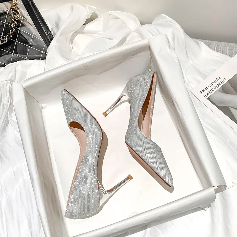 size 32-41 high-heeled women's shoes 2022 spring and autumn new wedding shoes sexy pointed-toe stiletto shoes women's shoes
size 32-41 high-heeled women's shoes 2022 spring and autumn new wedding shoes sexy pointed-toe stiletto shoes women's shoes