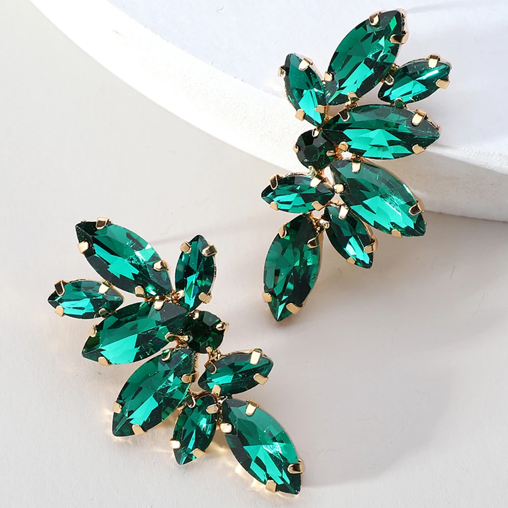 Fashion Geometry Hollow Crystal Earrings Women 2023 Fashion Luxury Design Elegant Lovely High Quality Jewelry Party Jewelry
Fashion Geometry Hollow Crystal Earrings Women 2023 Fashion Luxury Design Elegant Lovely High Quality Jewelry Party Jewelry
