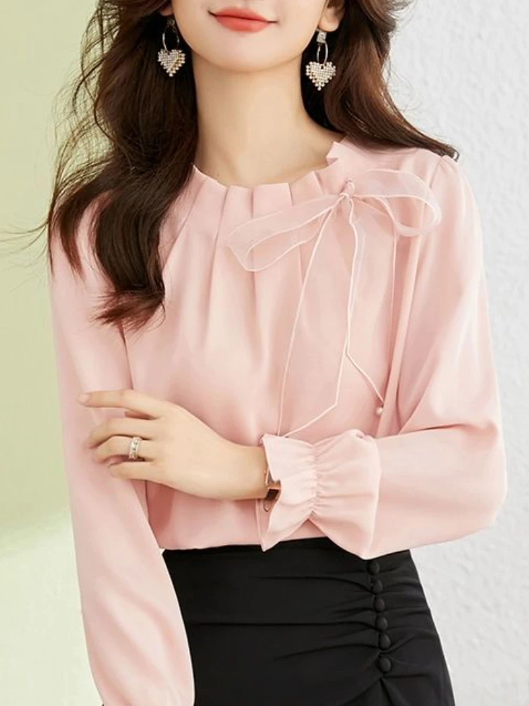 Solid Color Butterfly Bow Sense of Design Blouse Women Long Sleeve O-collar All-match Pleated Chiffon Pullover Shirt Casual 2023
Solid Color Butterfly Bow Sense of Design Blouse Women Long Sleeve O-collar All-match Pleated Chiffon Pullover Shirt Casual 2023