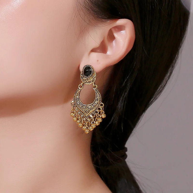 MOONBIFFY Women Vintage Earrings 2022 Ethnic Hollow Flower Gypsy Dangle Earrings Indian Jewelry Trible Earring Accessories
MOONBIFFY Women Vintage Earrings 2022 Ethnic Hollow Flower Gypsy Dangle Earrings Indian Jewelry Trible Earring Accessories