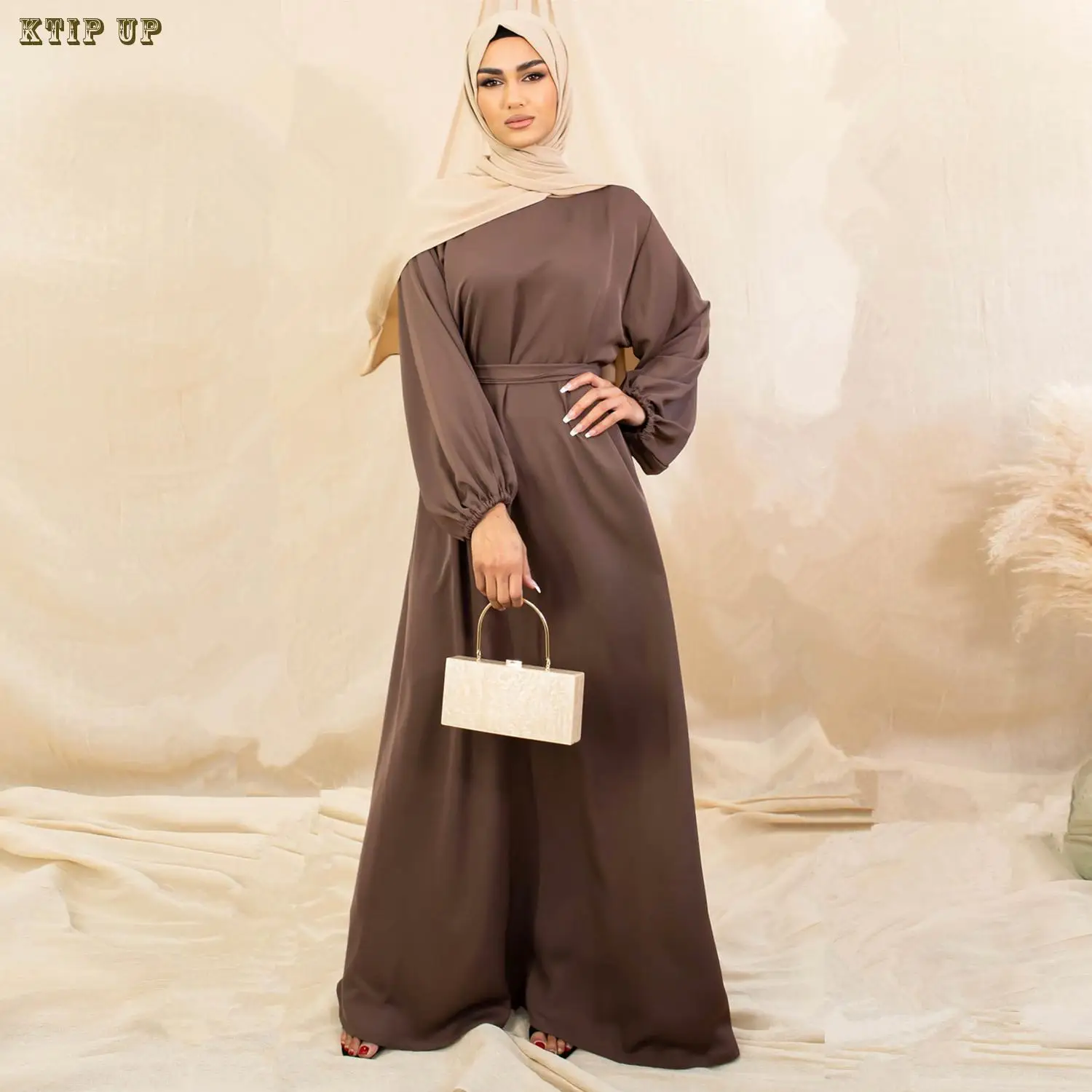 

Autumn Winter Middle East Clothes Fashion Loose Muslim Maxi Dress Robe Longue Dubai Gown For Women Jilbab Femme Musulman Abaya