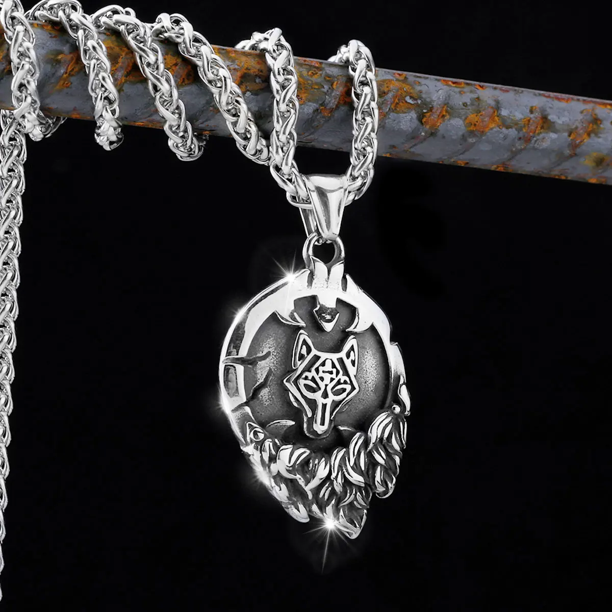 Stainless Steel Vintage Viking Wolf Head Necklace Men's Charm Fashion Hip Hop Amulet Pendant Necklace Scandinavian Jewelry Gift 
Stainless Steel Vintage Viking Wolf Head Necklace Men's Charm Fashion Hip Hop Amulet Pendant Necklace Scandinavian Jewelry Gift