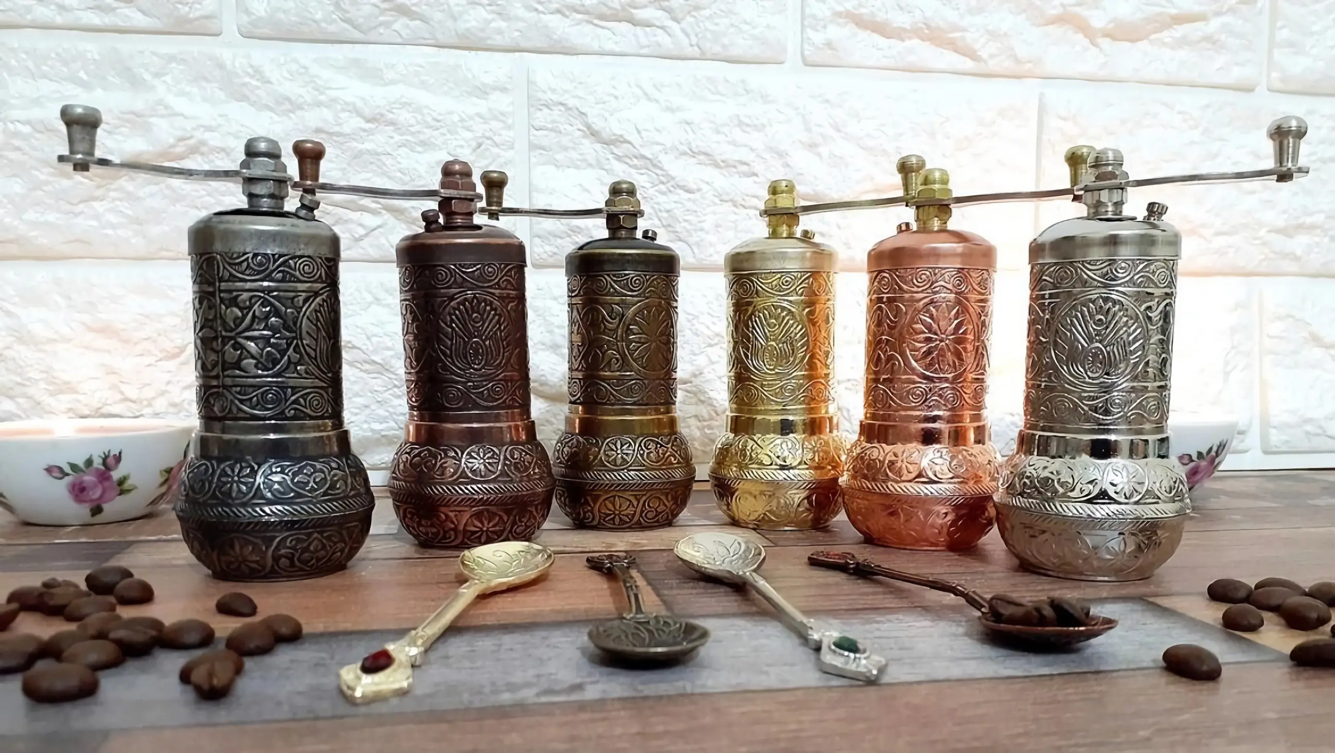 5 Color Zamak Quality Mini Coffee Bean Grinder Seasoning Machine Pepper Mill Manual Handle Kitchen Accessories Gift Embroidered
5 Color Zamak Quality Mini Coffee Bean Grinder Seasoning Machine Pepper Mill Manual Handle Kitchen Accessories Gift Embroidered