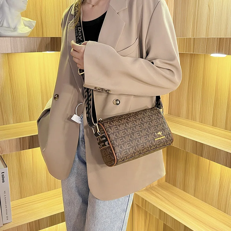 High Quality Metal Letter Women Purse and Handbags 2023 New Famous Designer Brand Chain Shoulder Messenger Bags Small Square Bag
High Quality Metal Letter Women Purse and Handbags 2023 New Famous Designer Brand Chain Shoulder Messenger Bags Small Square Bag