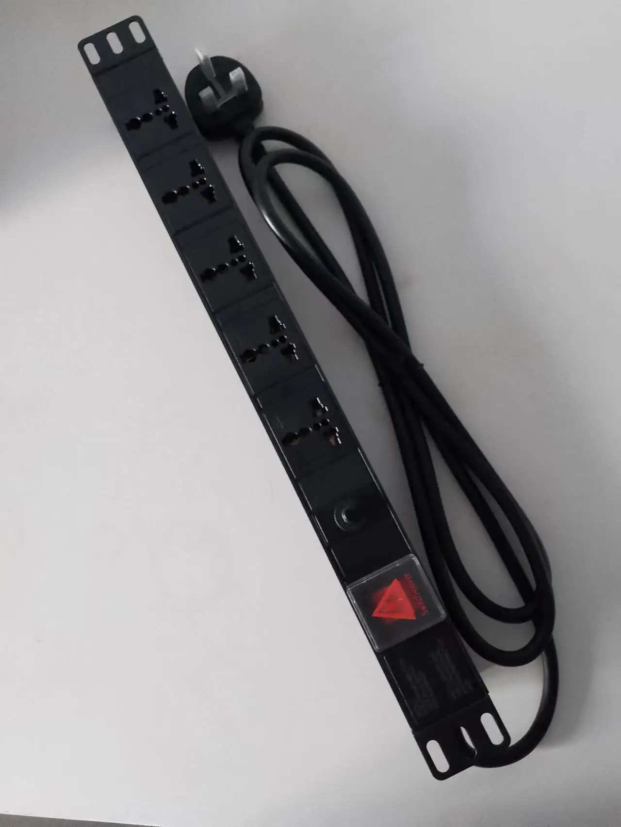 Universal socket UK plug PDU with overload protection cabinet power socket 1U 19 inch 5-bit double-break switch with lamp
Universal socket UK plug PDU with overload protection cabinet power socket 1U 19 inch 5-bit double-break switch with lamp