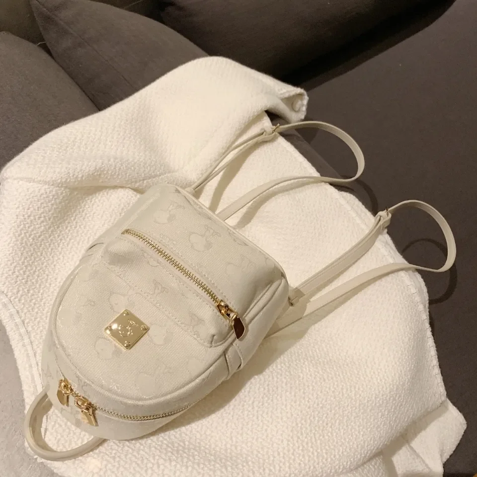 Cartoon Snoopy Women's Backpack Cute White Jacquard Backpack Women's Summer New Small Backpack
Cartoon Snoopy Women's Backpack Cute White Jacquard Backpack Women's Summer New Small Backpack