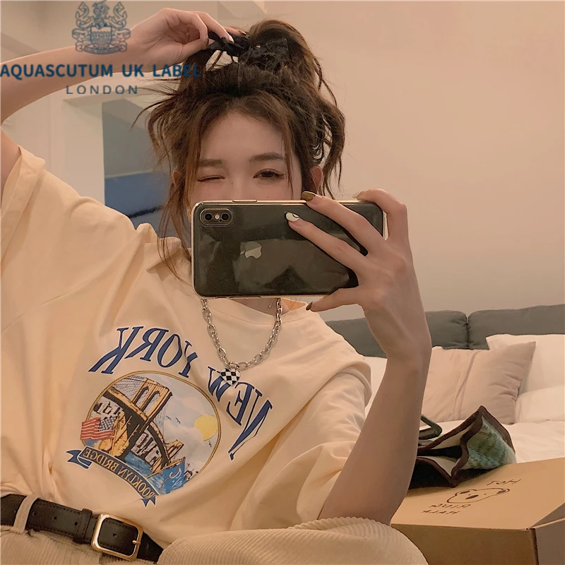 Aquascutum Apricot short sleeve T-shirt women's summer 2022 new American retro design sense of minority loose clothes fashion
Aquascutum Apricot short sleeve T-shirt women's summer 2022 new American retro design sense of minority loose clothes fashion