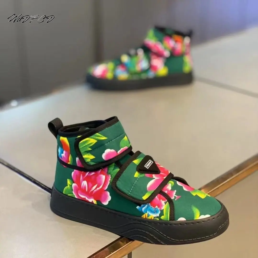 High Top Sneakers Men Winter Plush Snow Boots Fashion Casual Leather None-woven Upper Height Increased Flat Platform Board Shoes
High Top Sneakers Men Winter Plush Snow Boots Fashion Casual Leather None-woven Upper Height Increased Flat Platform Board Shoes