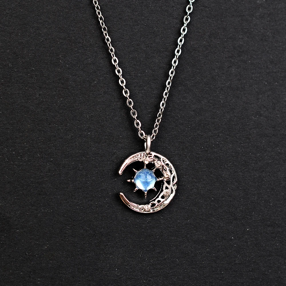 Women Fashion Simple Crystal Stone Choker Necklace Shine Rhinestone Silver Color Stars Moon Pendant Clavicle Necklace Jewelry
Women Fashion Simple Crystal Stone Choker Necklace Shine Rhinestone Silver Color Stars Moon Pendant Clavicle Necklace Jewelry
