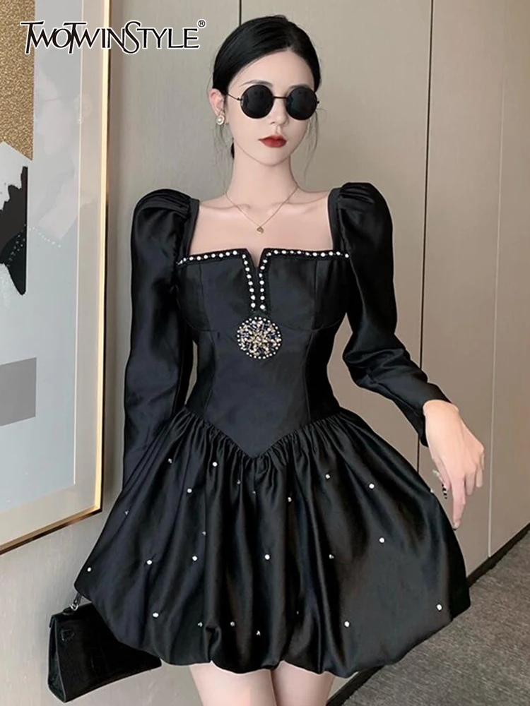 TWOTWINSTYLE High Street Black Dress For Women Square Collar Long Sleeve Gathered Waist Mini Dresses Female 2022 Autumn Clothing
TWOTWINSTYLE High Street Black Dress For Women Square Collar Long Sleeve Gathered Waist Mini Dresses Female 2022 Autumn Clothing