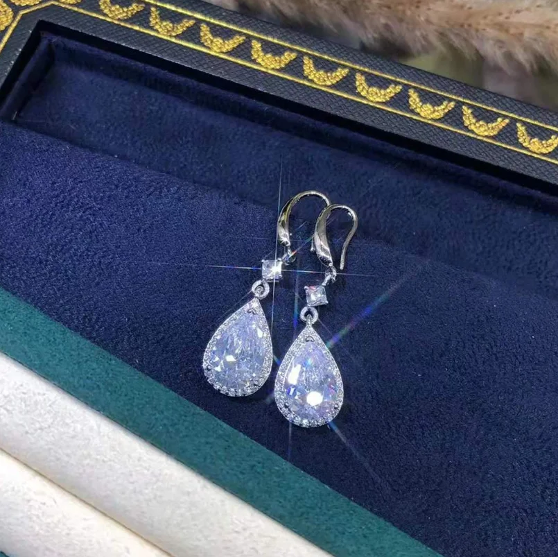 ANGLANG Luxury Water Drop CZ Dangle Earrings Women White Simple Elegant Earrings Wedding Trendy Jewelry
ANGLANG Luxury Water Drop CZ Dangle Earrings Women White Simple Elegant Earrings Wedding Trendy Jewelry