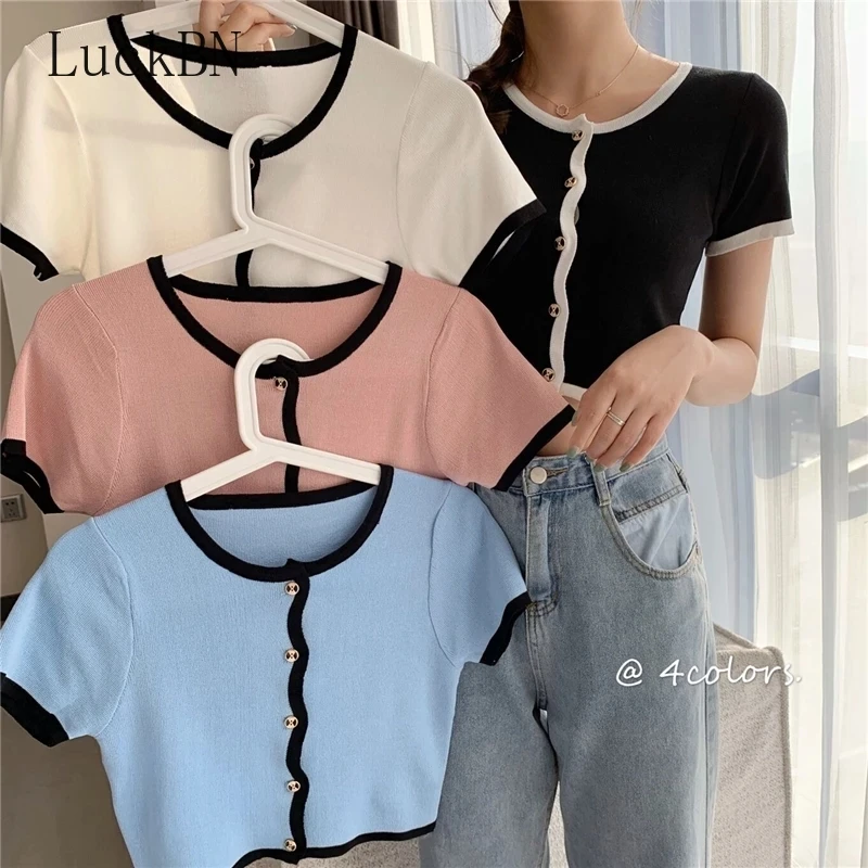 Women Clothing Patched O-Neck Knitted Short Sleeve Cropped Slim Sweaters Cardigans Lady Single-breasted Sweater Crop Tops Female
Women Clothing Patched O-Neck Knitted Short Sleeve Cropped Slim Sweaters Cardigans Lady Single-breasted Sweater Crop Tops Female