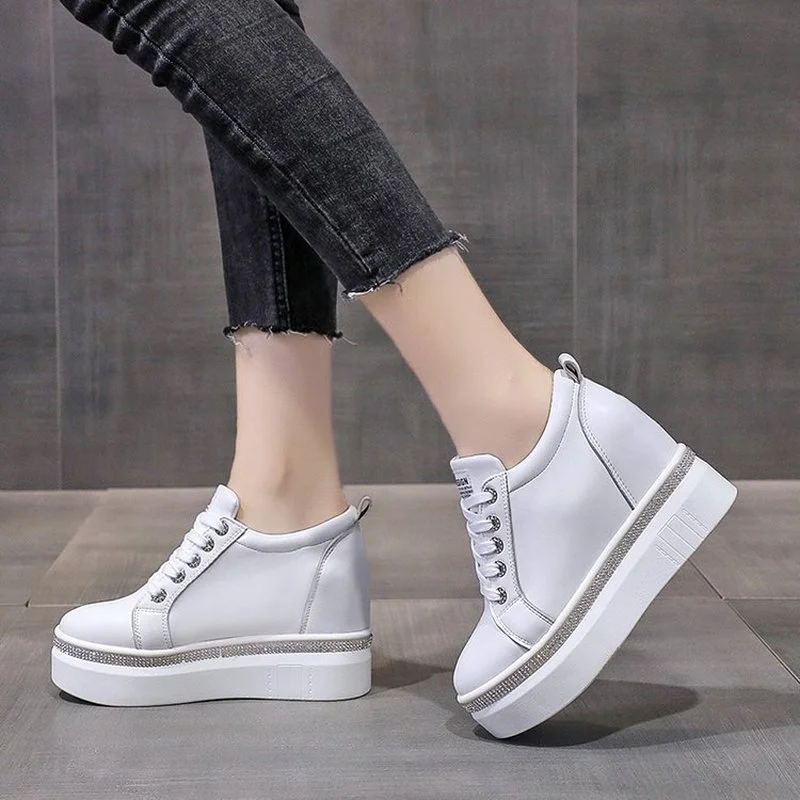 Woman Autumn Comfortable Breathable Women White Shoes 8CM Wedge Heels Height Increasing Platform Sneaker Casual Vulcanize Shoes
Woman Autumn Comfortable Breathable Women White Shoes 8CM Wedge Heels Height Increasing Platform Sneaker Casual Vulcanize Shoes