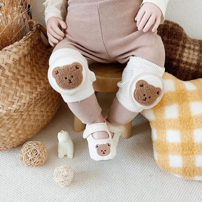 Toddler Baby Knee Pads Baby Safety Protecor Leg Warmers Cute Cartoon Baby Stuff For Newborns Cotton Kids Knee Pads For Crawling
Toddler Baby Knee Pads Baby Safety Protecor Leg Warmers Cute Cartoon Baby Stuff For Newborns Cotton Kids Knee Pads For Crawling
