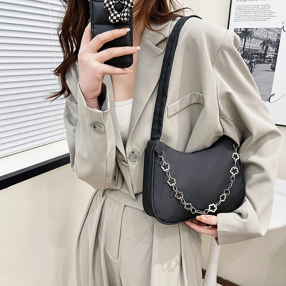 Women Nylon Messenger Bag Lady Casual Chain Crescent Crossbody Bag Lady's Shoulder Bag 2022 Trend Female Bag Handbag Tote bolso
Women Nylon Messenger Bag Lady Casual Chain Crescent Crossbody Bag Lady's Shoulder Bag 2022 Trend Female Bag Handbag Tote bolso