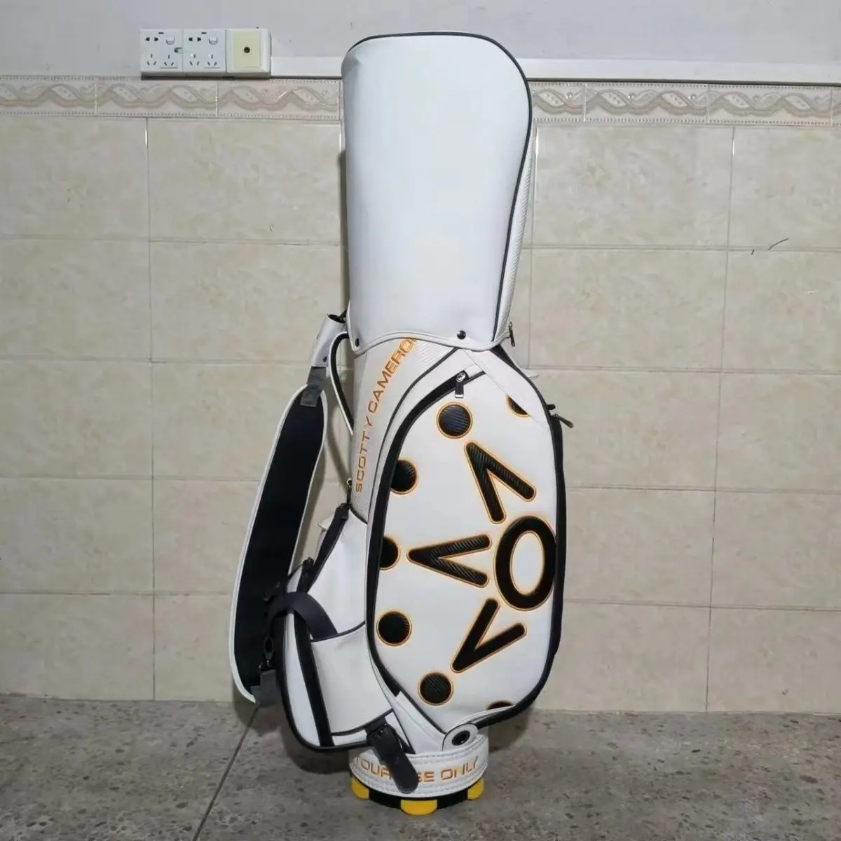 Golf Caddy Bags Professional Golf Bag 골프백 캐디백 골프캐디백 Standard Ball Bag PU Waterprrof Golf Accessories Black White
Golf Caddy Bags Professional Golf Bag 골프백 캐디백 골프캐디백 Standard Ball Bag PU Waterprrof Golf Accessories Black White