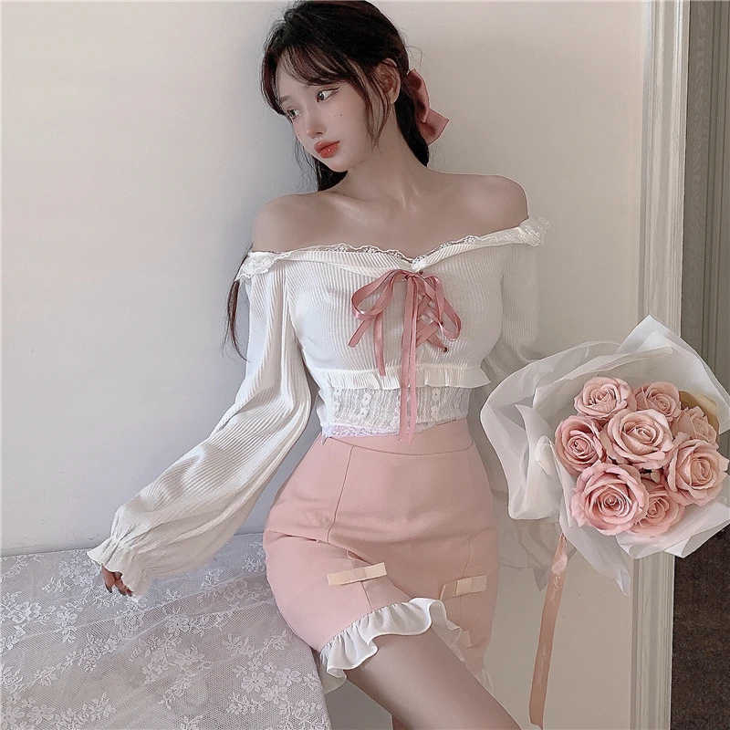Sweet Girl Tshirt Women Lantern Sleeve Slash Neck Tees Ribbon Lacing Lace Patchwork Tops Lolita Style T-Shirt Kawaii Clothes
Sweet Girl Tshirt Women Lantern Sleeve Slash Neck Tees Ribbon Lacing Lace Patchwork Tops Lolita Style T-Shirt Kawaii Clothes