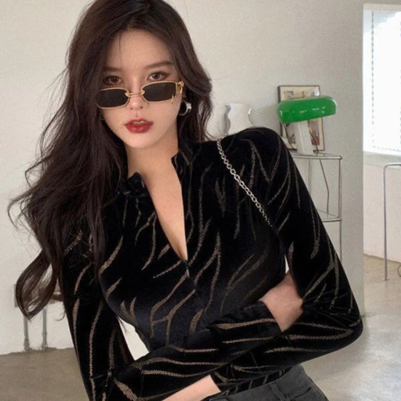 2023 Plain Sexy Top for Women Slim Tee V Neck Tshirt Black Striped Beautiful Woman T-shirt Old with Sleeves 2000s Alt O Clothing
2023 Plain Sexy Top for Women Slim Tee V Neck Tshirt Black Striped Beautiful Woman T-shirt Old with Sleeves 2000s Alt O Clothing
