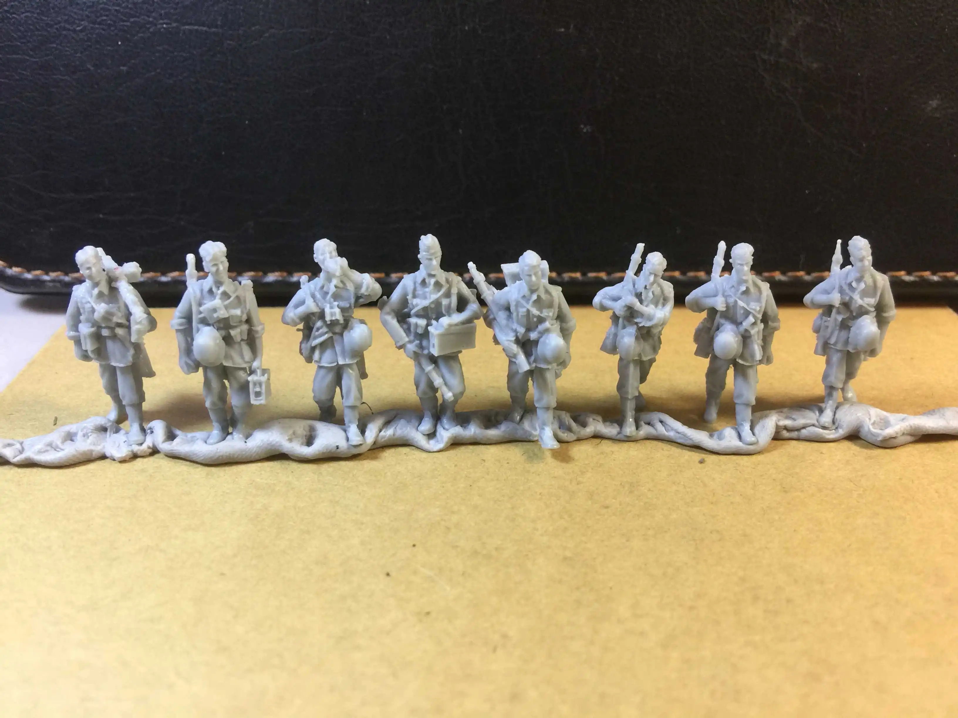 

Resin miniature 1/72 model DIY ww2 germman summer marching soldiers 8pcs/set