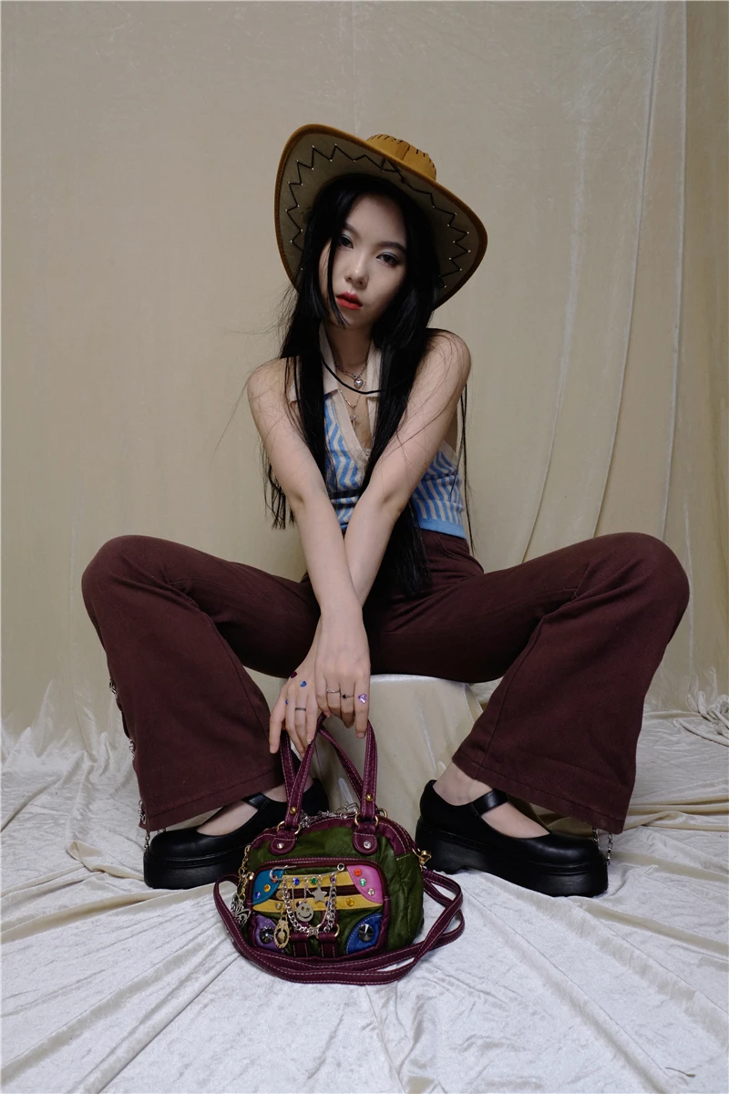 Y2K Vintage High Quality PU Leather Shoulder Bag tote Women's Hip hop Messenger Punk Bag Handbag Hot Girl Bag Female
Y2K Vintage High Quality PU Leather Shoulder Bag tote Women's Hip hop Messenger Punk Bag Handbag Hot Girl Bag Female