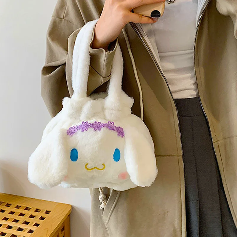 Girls handbag new drawstring large capacity JK style cute little flower dog plush mobile phone bag
Girls handbag new drawstring large capacity JK style cute little flower dog plush mobile phone bag