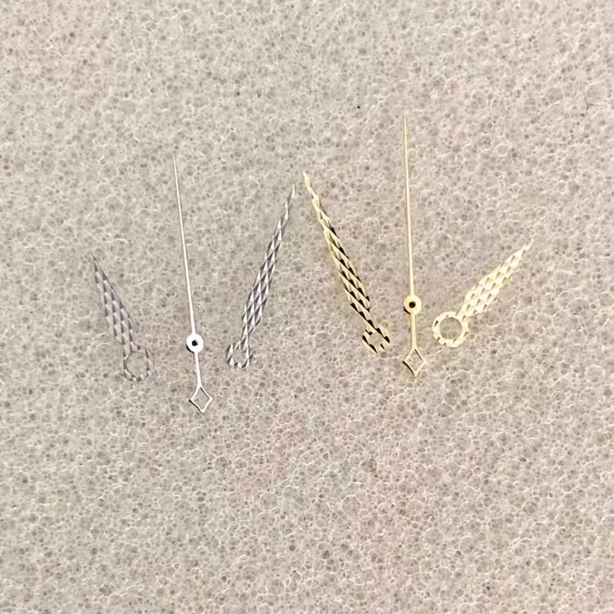 Watch Accessories Watch Hand 12.5MM Silver/gold Three Hands Suitable for Japan NH35/34/36/NH70 Movement
Watch Accessories Watch Hand 12.5MM Silver/gold Three Hands Suitable for Japan NH35/34/36/NH70 Movement