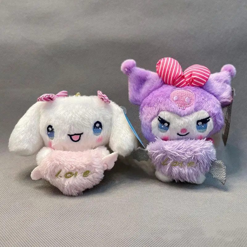 Милый мультяшный кавайный Sanrioed Cinnamoroll Kuromi, новинка, любовь, кристалл, супер мягкий плюшевый кулон, маленькая кукла в подарок
Милый мультяшный кавайный Sanrioed Cinnamoroll Kuromi, новинка, любовь, кристалл, супер мягкий плюшевый кулон, маленькая кукла в подарок