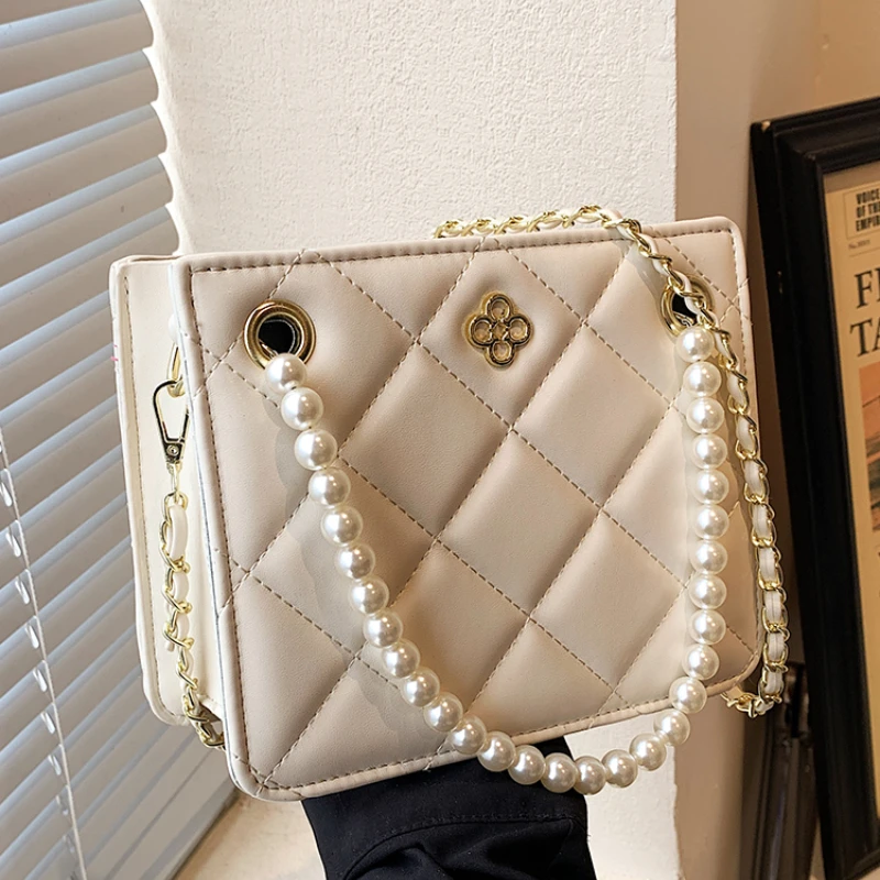 High Quality Designer Chain Women's Bag New Top Cowhide Single Shoulder Mobile Bag Large Capacity Purses and Handbags Small Bag
High Quality Designer Chain Women's Bag New Top Cowhide Single Shoulder Mobile Bag Large Capacity Purses and Handbags Small Bag