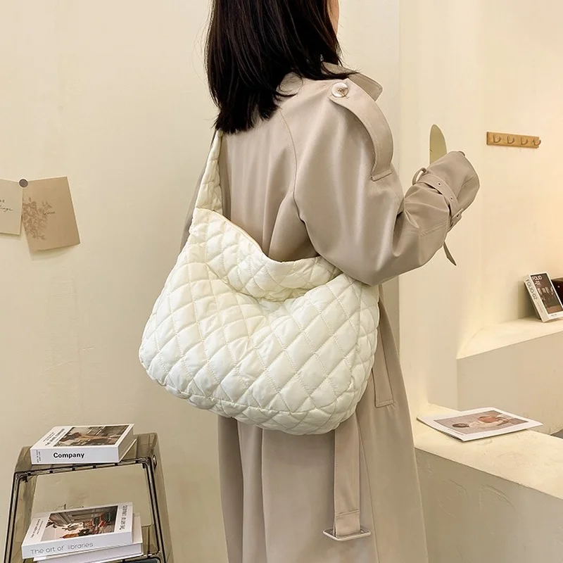 2022 Lattice Pattern Shoulder Bag Space Cotton Handbag Women Large Capacity Tote Bags Feather Padded Ladies Quilted Shopper Bag
2022 Lattice Pattern Shoulder Bag Space Cotton Handbag Women Large Capacity Tote Bags Feather Padded Ladies Quilted Shopper Bag