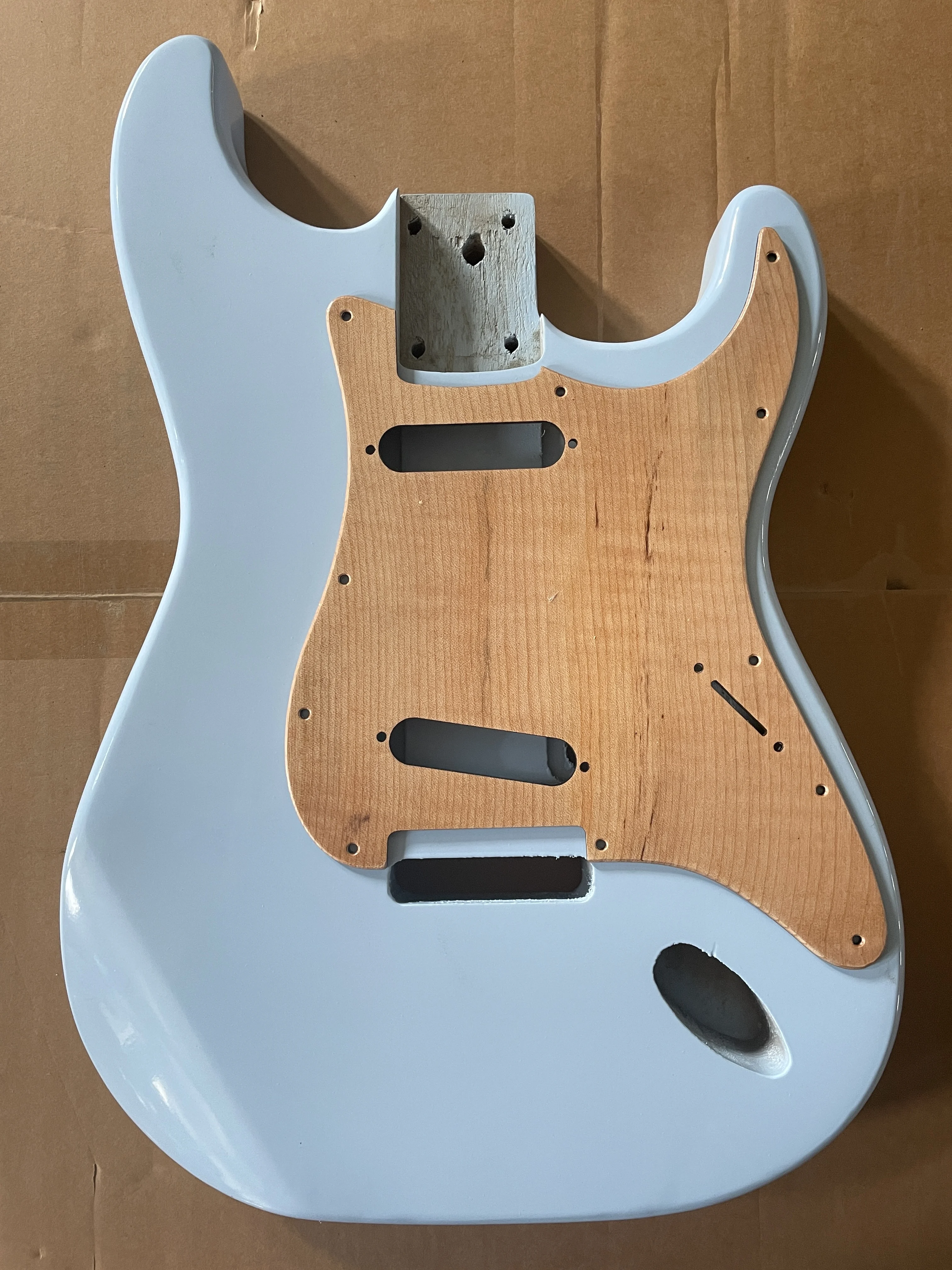 Semi finished product A set of handmade DIY guitar tube, Strat electric guitar body, Alder guitar panel, using Pickguard high-qu
Semi finished product A set of handmade DIY guitar tube, Strat electric guitar body, Alder guitar panel, using Pickguard high-qu