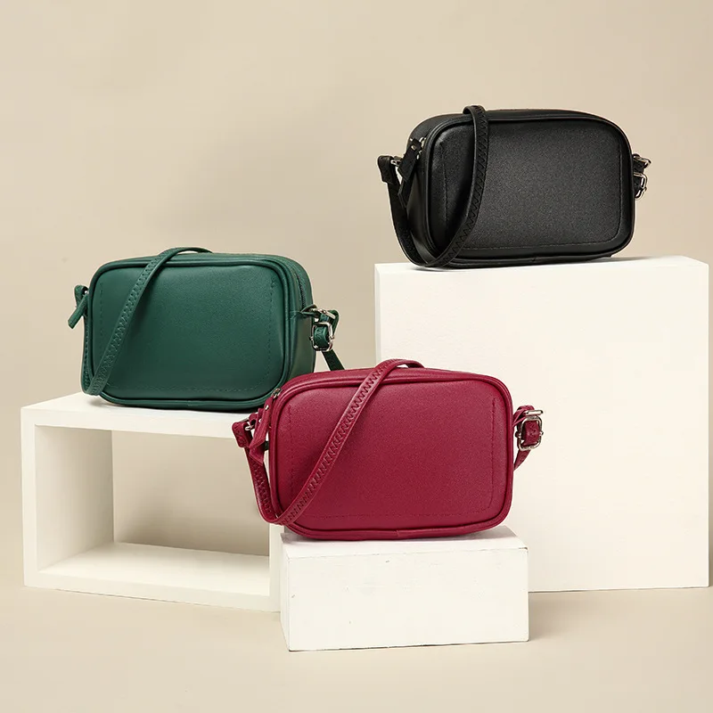 Women's Shoulder Bags Simple Zipper Designer High Quality Leather Messenger Handbags Solid Color Females Crossbody Bag Handbags
Women's Shoulder Bags Simple Zipper Designer High Quality Leather Messenger Handbags Solid Color Females Crossbody Bag Handbags