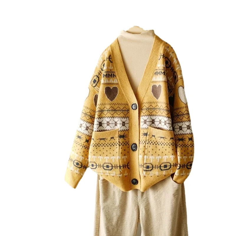 Женский вязаный кардиган с V-образным вырезом и длинными рукавами
Женский вязаный кардиган с V-образным вырезом и длинными рукавами