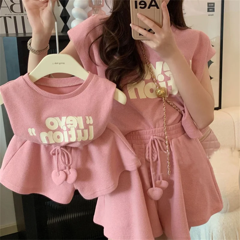 2023 New Children's Sleeveless Tank Top T-shirt Shorts Girls' Cartoon Baby Set Children's Wear Set Cotton Summer 0-6 Years Old
2023 New Children's Sleeveless Tank Top T-shirt Shorts Girls' Cartoon Baby Set Children's Wear Set Cotton Summer 0-6 Years Old