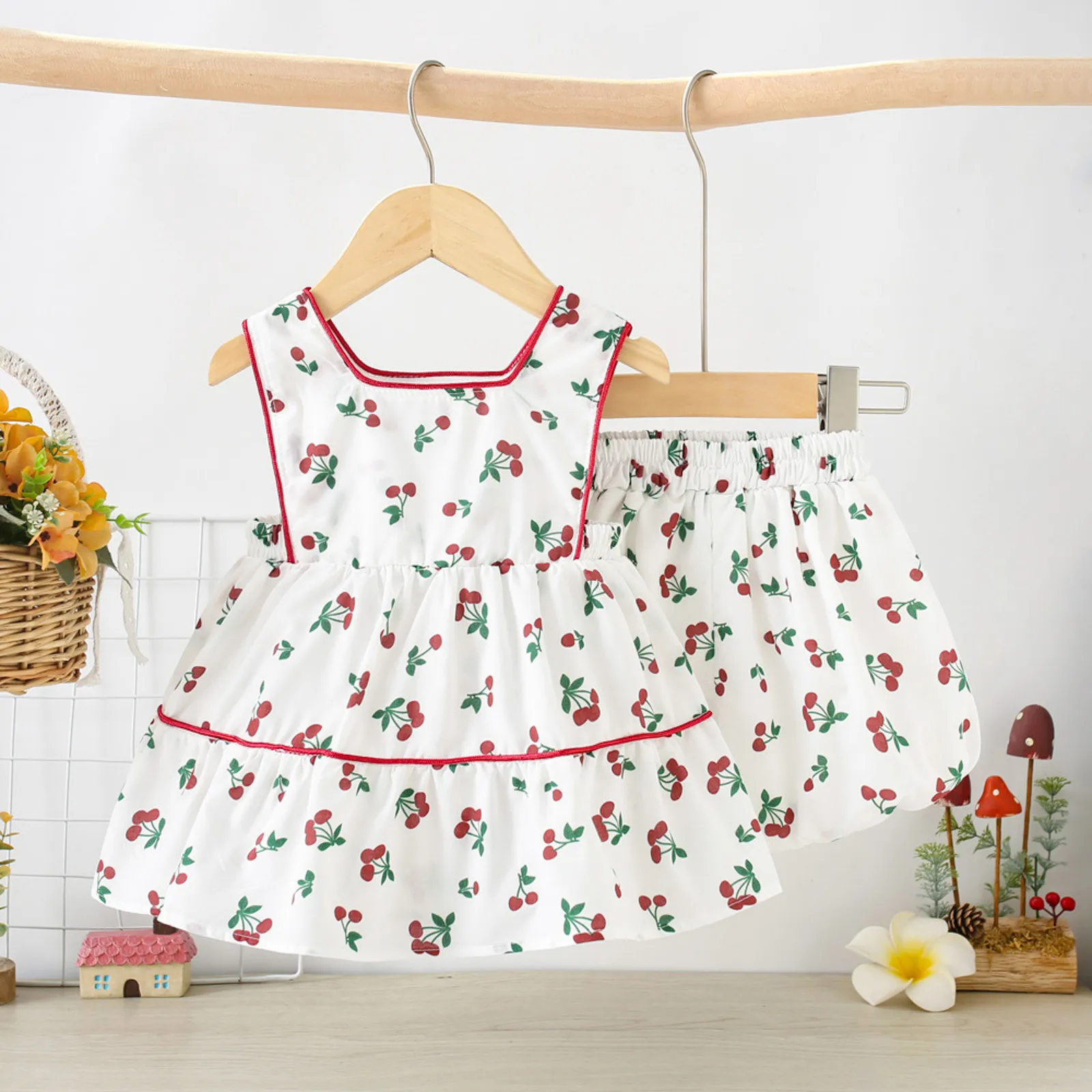Summer Toddler Girls Sleeveless Cherry Prints Tops Shorts Two Piece Beach Outfits Set For Kids Baby Girl Two Piece Outfit
Summer Toddler Girls Sleeveless Cherry Prints Tops Shorts Two Piece Beach Outfits Set For Kids Baby Girl Two Piece Outfit