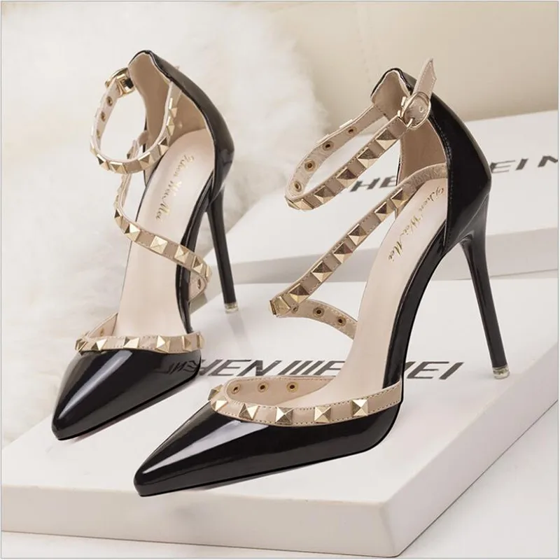10CM pumps new women shoes summer sandals fashion women pumps rivet patent leather women high heels shoes party office shoes
10CM pumps new women shoes summer sandals fashion women pumps rivet patent leather women high heels shoes party office shoes