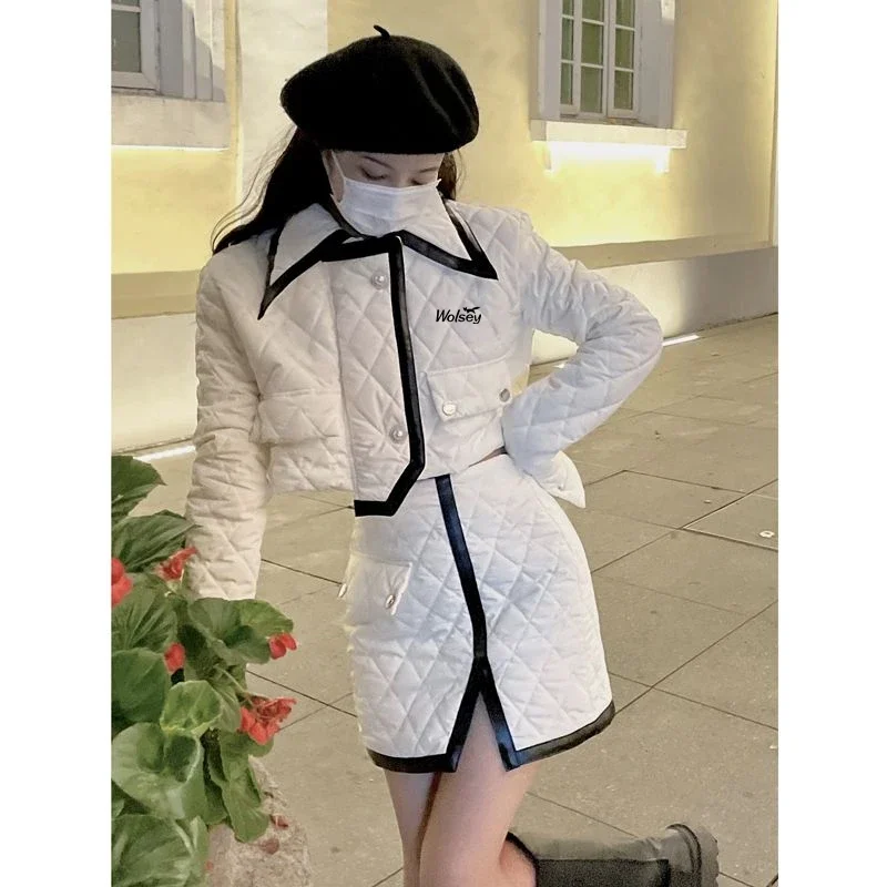 Модный корейский комплект для гольфа, осень/зима, короткая юбка, хлопковое платье, приталенный силуэт, хлопковое платье с высокой талией, утепленное теплое хлопковое пальто
Модный корейский комплект для гольфа, осень/зима, короткая юбка, хлопковое платье, приталенный силуэт, хлопковое платье с высокой талией, утепленное теплое хлопковое пальто