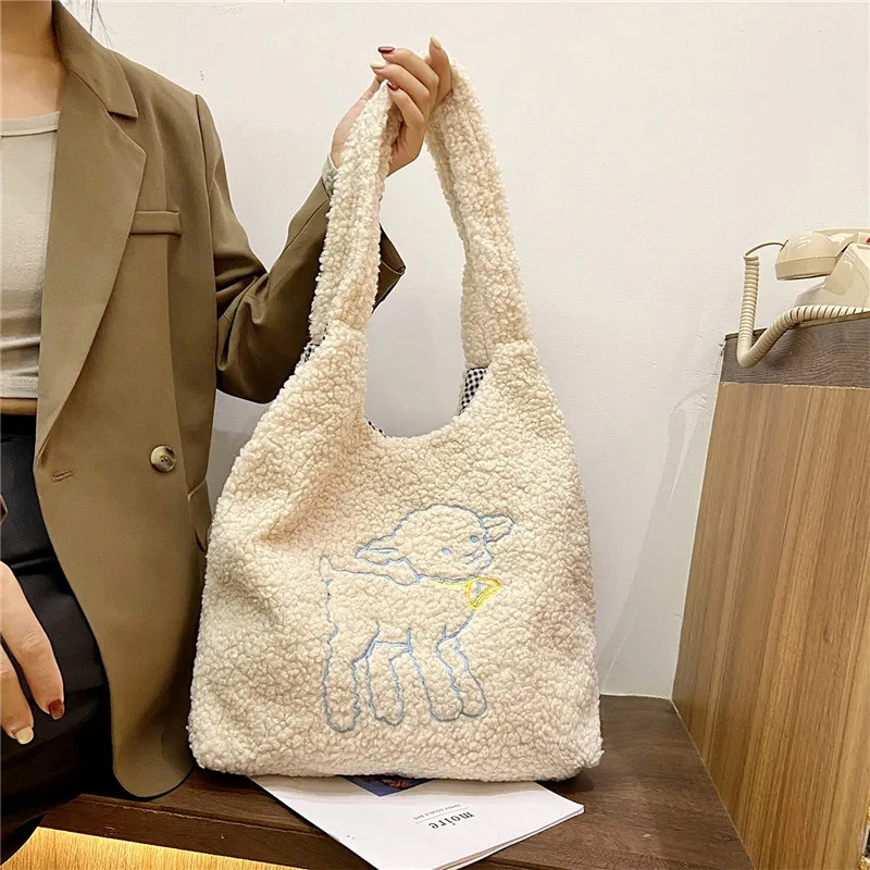 Cartoon Lamb Tote Women's Plush Shoulder Bag Simple Handbag Large Capacity Embroidery Trendy Shopping Bag Girls Cute Book Bags
Cartoon Lamb Tote Women's Plush Shoulder Bag Simple Handbag Large Capacity Embroidery Trendy Shopping Bag Girls Cute Book Bags
