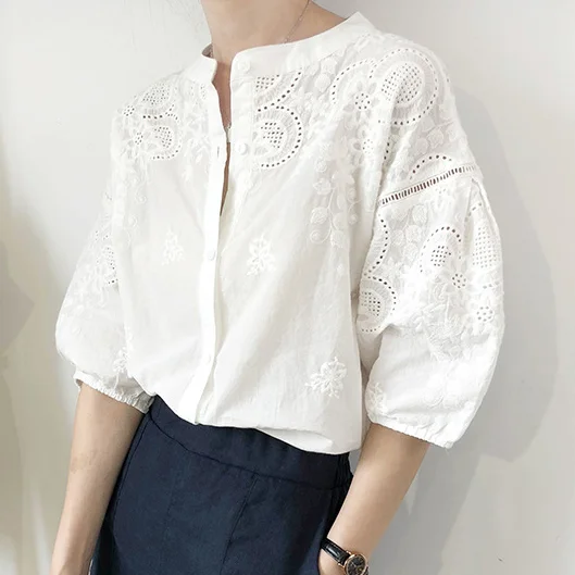 Boho Casual Ladies Blusas Vintage Shirt Blouses Summer 2023 White Cotton Floral Embroidery Blouse Shirts for Women Tops 
Boho Casual Ladies Blusas Vintage Shirt Blouses Summer 2023 White Cotton Floral Embroidery Blouse Shirts for Women Tops