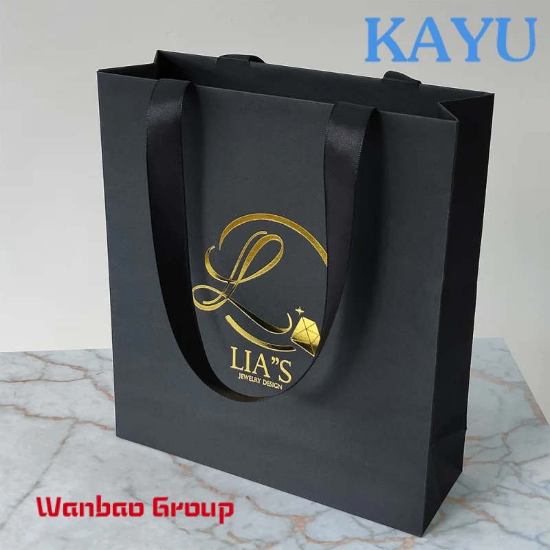 Custom Manufacturer Custom Your Own Logo Printed Luxury Gift Packaging Paper Shopping Bag With Handle
Custom Manufacturer Custom Your Own Logo Printed Luxury Gift Packaging Paper Shopping Bag With Handle