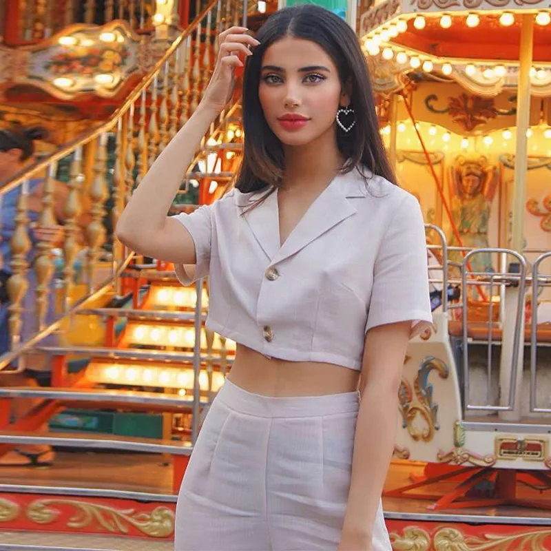 Women's Clothing Top2020European and American Summer Hot SaleVCollar Button Short Midriff-Baring Short-SleevedTT-shirt
Women's Clothing Top2020European and American Summer Hot SaleVCollar Button Short Midriff-Baring Short-SleevedTT-shirt