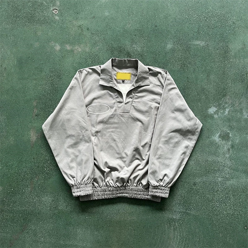 22SS Luxury Designer Men's Jacket Grey V-Neck Zip Closure Cargo Top 1:1 Top Quality Coat Embroidered Letters High Street Apparel
22SS Luxury Designer Men's Jacket Grey V-Neck Zip Closure Cargo Top 1:1 Top Quality Coat Embroidered Letters High Street Apparel