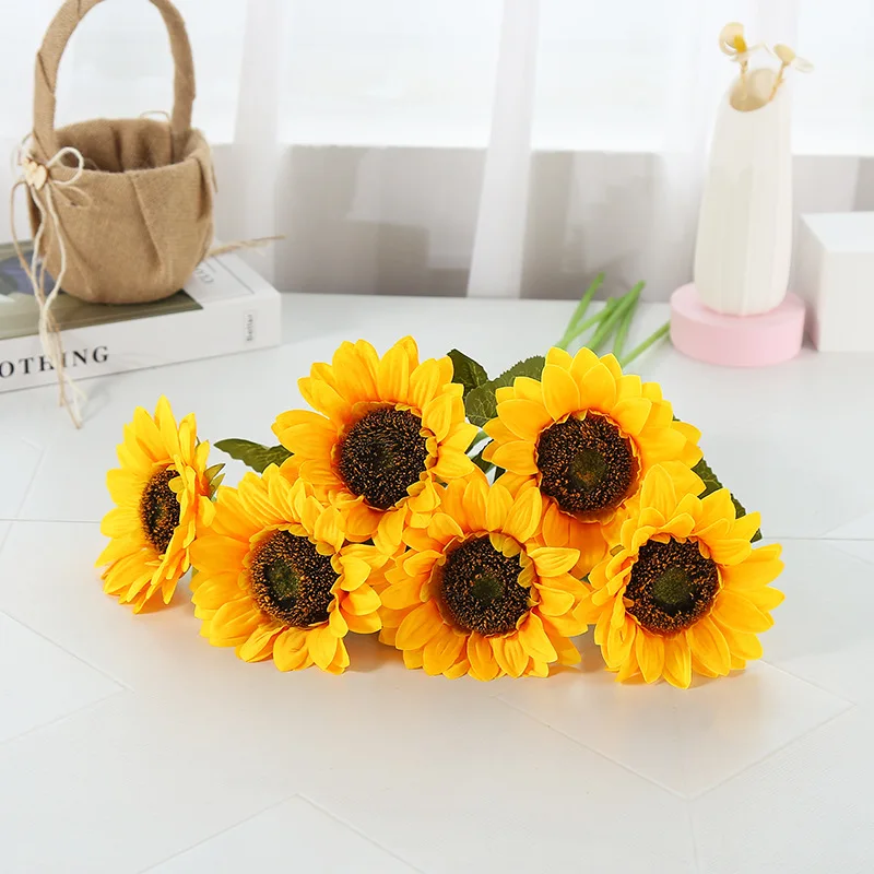 Exquisite Simulated Flowers Bouquets: Perfectly Crafted Silk Flowers for Stunning Flower Arrangements
Exquisite Simulated Flowers Bouquets: Perfectly Crafted Silk Flowers for Stunning Flower Arrangements