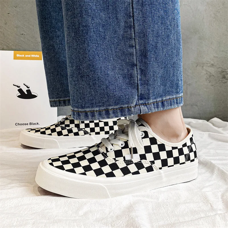 Classic Checkered Men Canvas Shoes Black White Print Couple Skateboard Shoes Men Casual Sneakers New Street Canvas Sneakers Men
Classic Checkered Men Canvas Shoes Black White Print Couple Skateboard Shoes Men Casual Sneakers New Street Canvas Sneakers Men