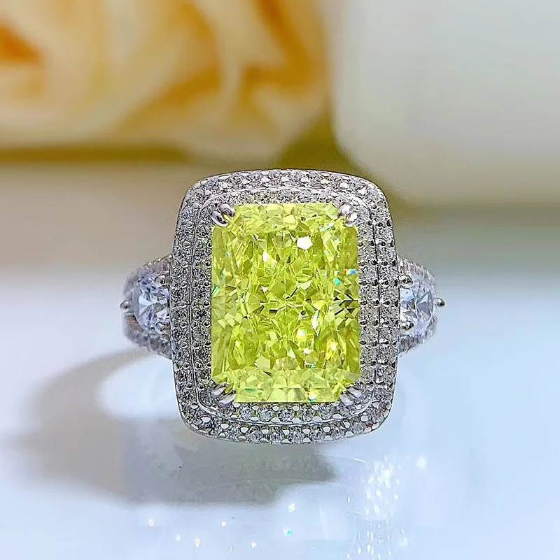 S925 Sterling Silver High Carbon Diamond Olive Green Ring for Women Square Cut 8*11MM Women's European and American Jewelry 2022
S925 Sterling Silver High Carbon Diamond Olive Green Ring for Women Square Cut 8*11MM Women's European and American Jewelry 2022