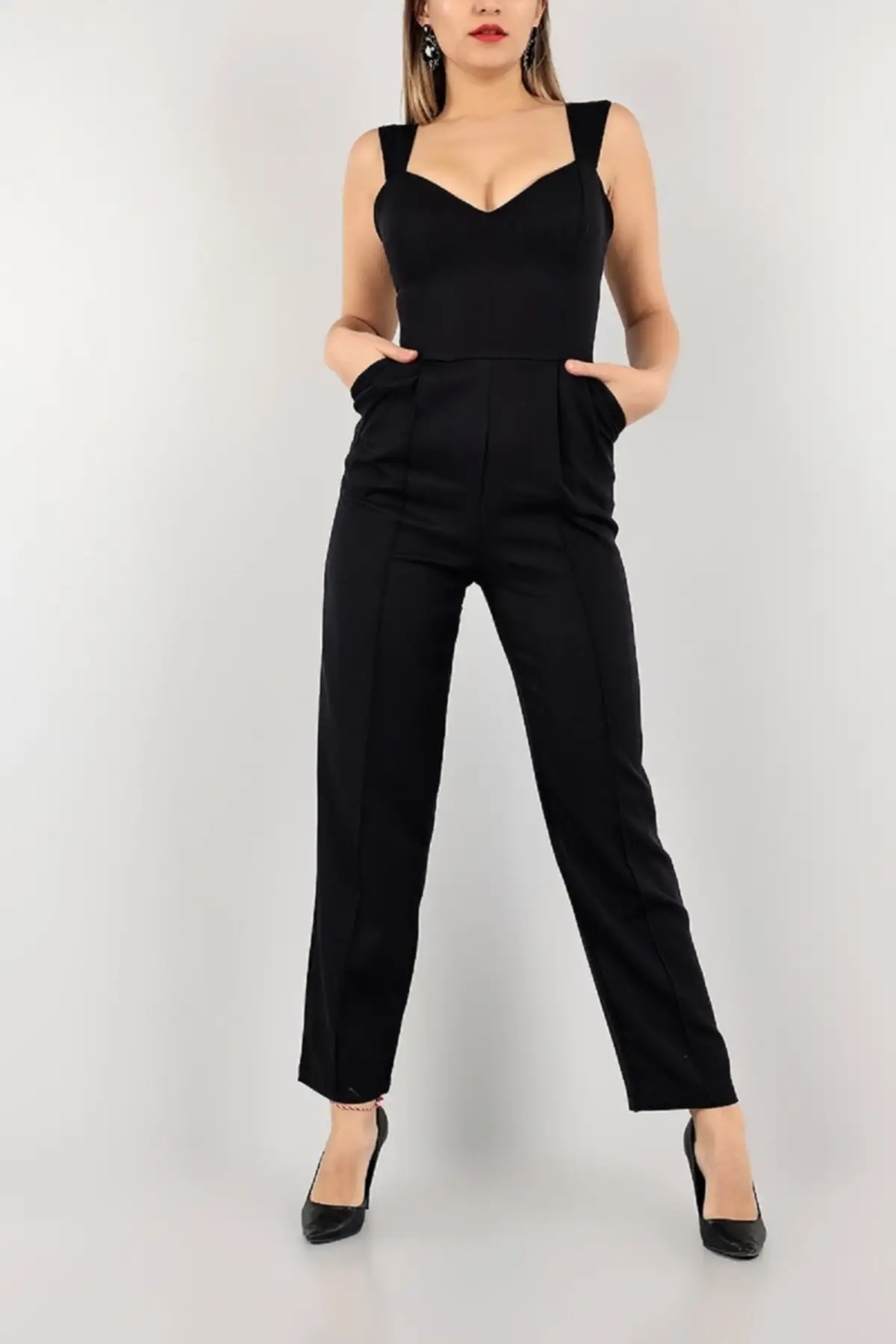 Women's Overalls Black Grassy Pocket New Season Jumpsuit Hot Style Quality Fabric Sleeveless Baggy Trousers Casual Jumpsuit
Women's Overalls Black Grassy Pocket New Season Jumpsuit Hot Style Quality Fabric Sleeveless Baggy Trousers Casual Jumpsuit