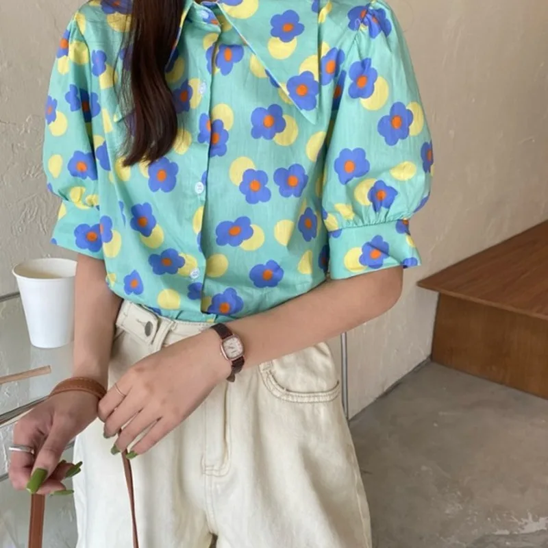 Rachel Flower Button Up Shirts Women 2022 Summer Blouses Blusas Vintage Elegant Blouse Fashion Puff Sleeve Ladies Tops
Rachel Flower Button Up Shirts Women 2022 Summer Blouses Blusas Vintage Elegant Blouse Fashion Puff Sleeve Ladies Tops