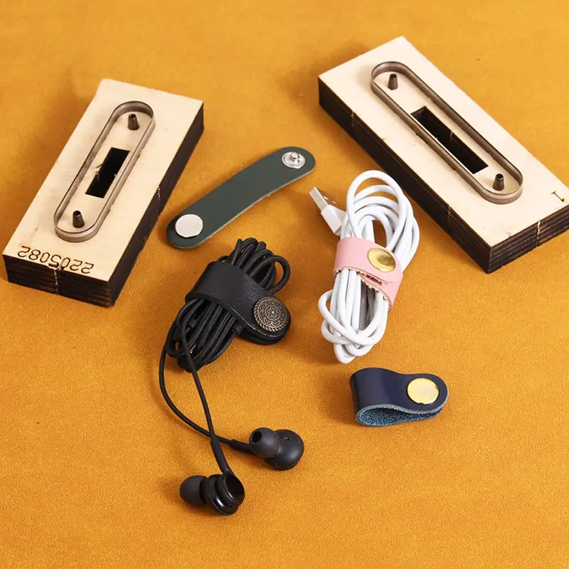 1Pcs Durable Leather Craft Template Cutter Data Line USB Cable Earphone Wire Organizer Storage Buckle Die Cutter Knife Mould
1Pcs Durable Leather Craft Template Cutter Data Line USB Cable Earphone Wire Organizer Storage Buckle Die Cutter Knife Mould