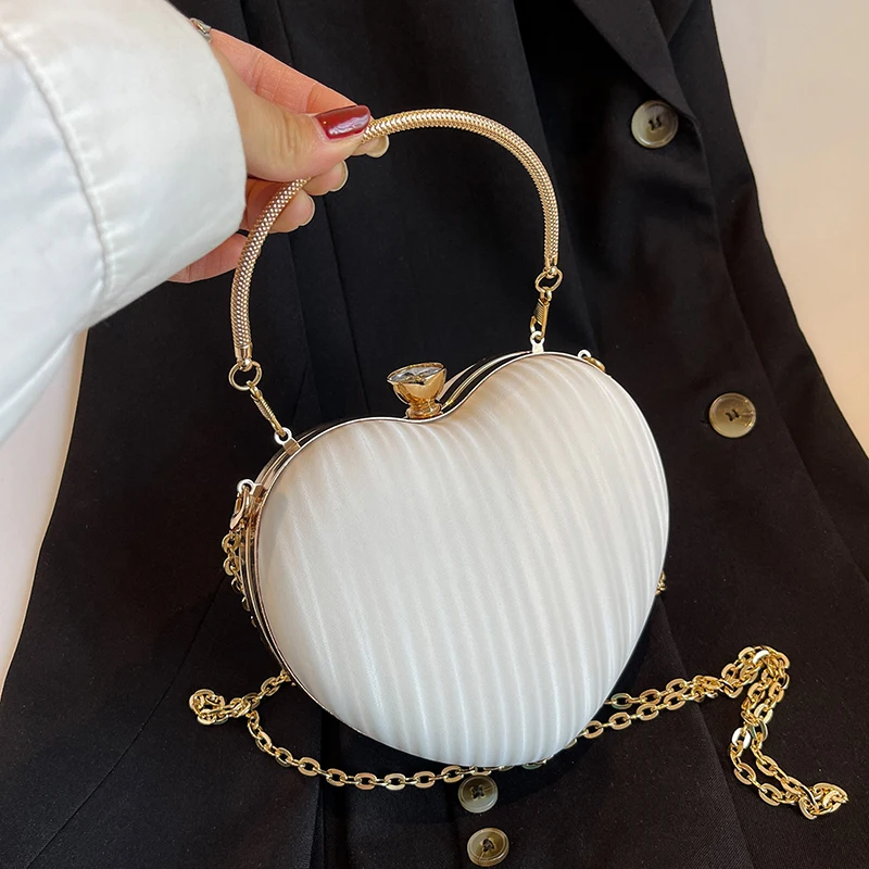 Kawaii Love Mini PU Leather Crossbody Bag with Metal Handle Women 2022 Totes Chain Shoulder Side Handbag Brand Evening Clutch
Kawaii Love Mini PU Leather Crossbody Bag with Metal Handle Women 2022 Totes Chain Shoulder Side Handbag Brand Evening Clutch